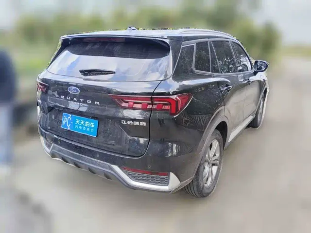 Ford Lingrui — Фото автомобиля 2