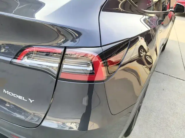Tesla Model Y — Фото автомобиля 7