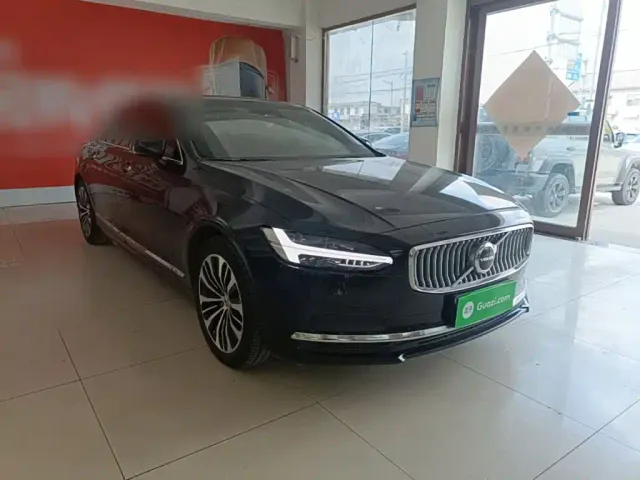 Volvo S90 — Фото автомобиля 3
