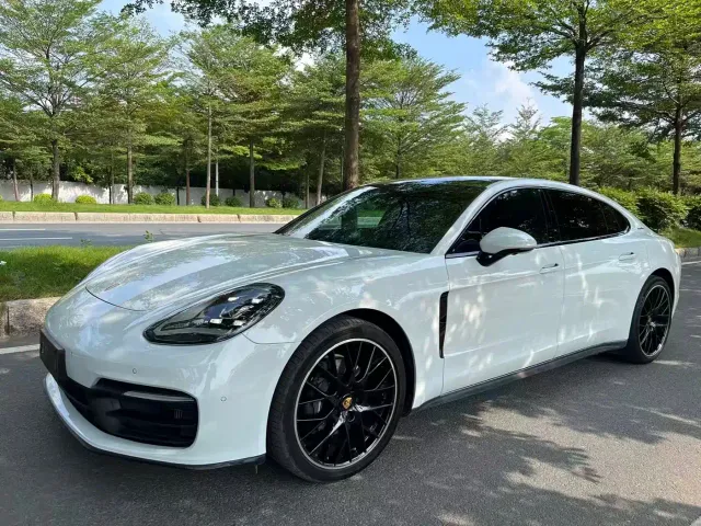 Porsche Panamera — Фото автомобиля 3