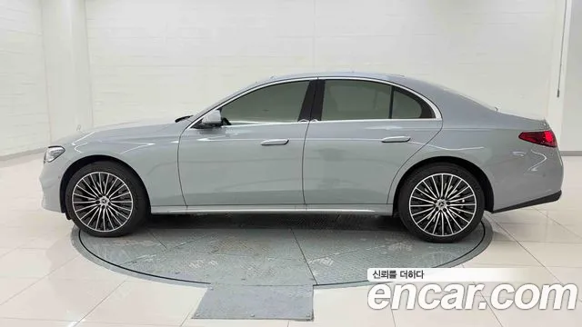 Mercedes-Benz E-Class W214 — Фото автомобиля 2