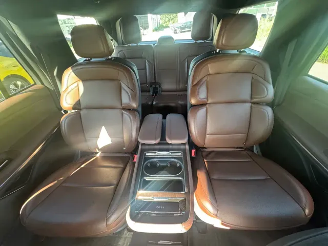 Lincoln Navigator — Фото автомобиля 7