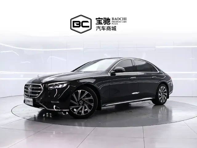 Фотография автомобиля — Mercedes-Benz E-Class