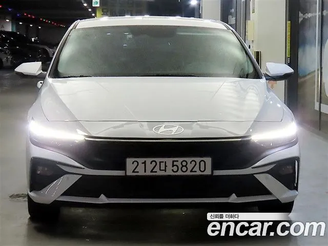Hyundai Avante CN7 — Фото автомобиля 3