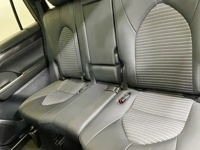 Toyota Crown Kluger — Фото автомобиля 18