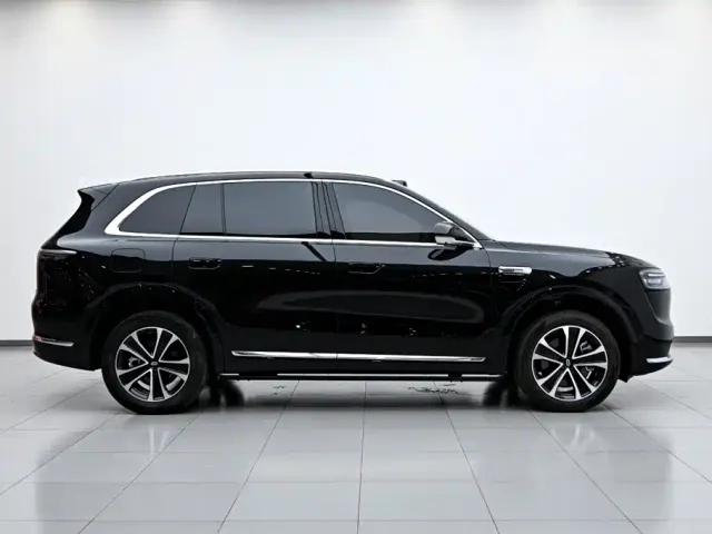 Aito M7 — Фото автомобиля 6