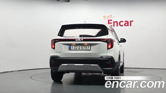 Kia Seltos Новый Seltos Бензин 2.0 2WD — Фото автомобиля 4