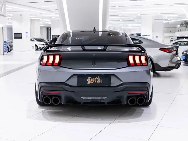 Ford Mustang — Фото автомобиля 4