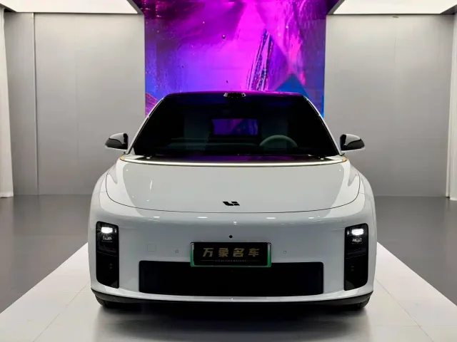 Li Auto i6 — Фото автомобиля 2
