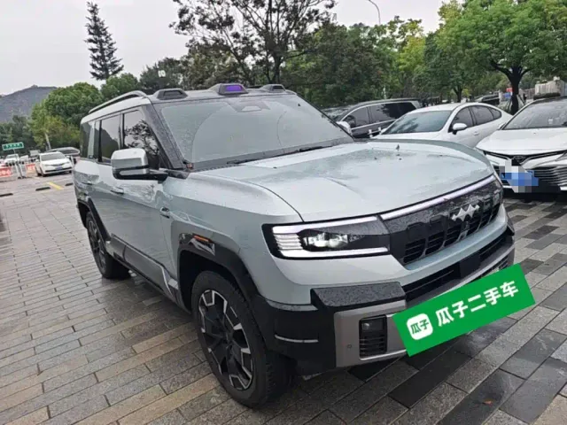 BYD FangChengBao Leopard 8 — Фото автомобиля 3