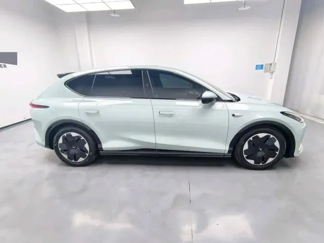 IM Motors IM LS7 2023 Model 90kWh Elite RWD Edition — Фото автомобиля 4