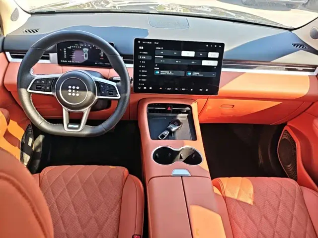 Landian E5 PLUS — Фото автомобиля 9