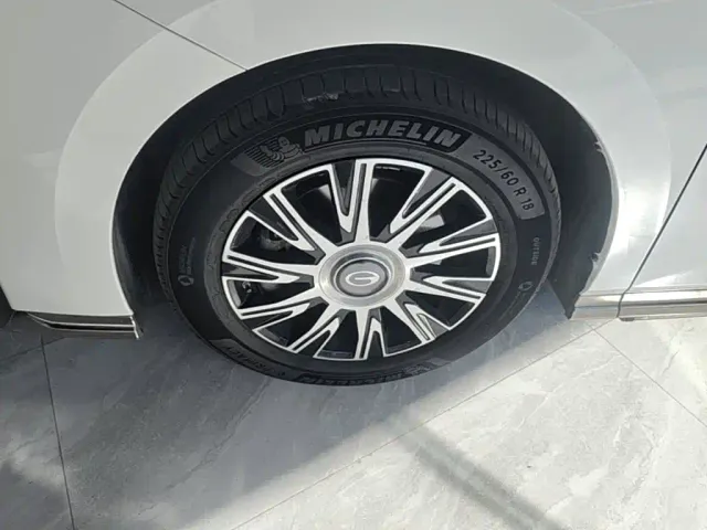 GAC Trumpchi E9 — Фото автомобиля 22