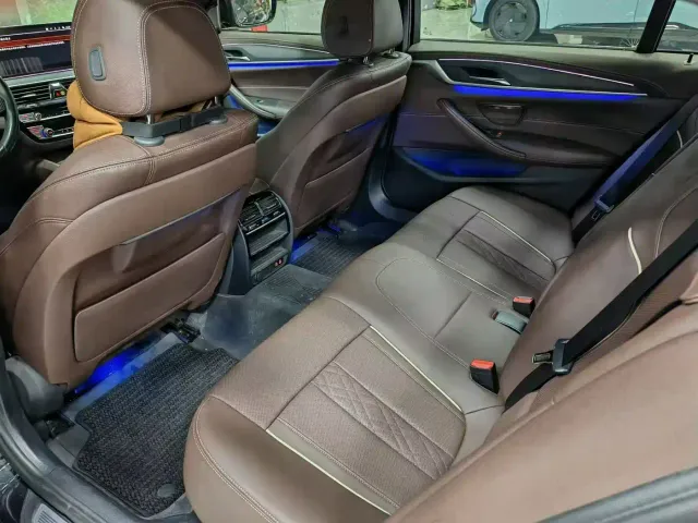 BMW 5 Series — Фото автомобиля 3
