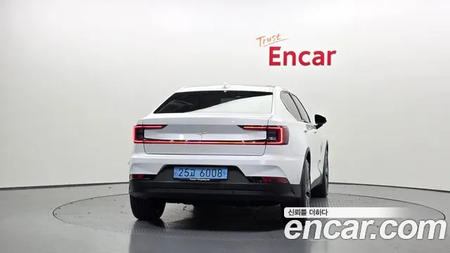 Polestar Polestar 2 — Фото автомобиля 3