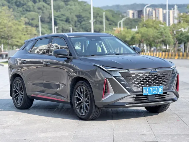 Changan Z6 — Фото автомобиля 3