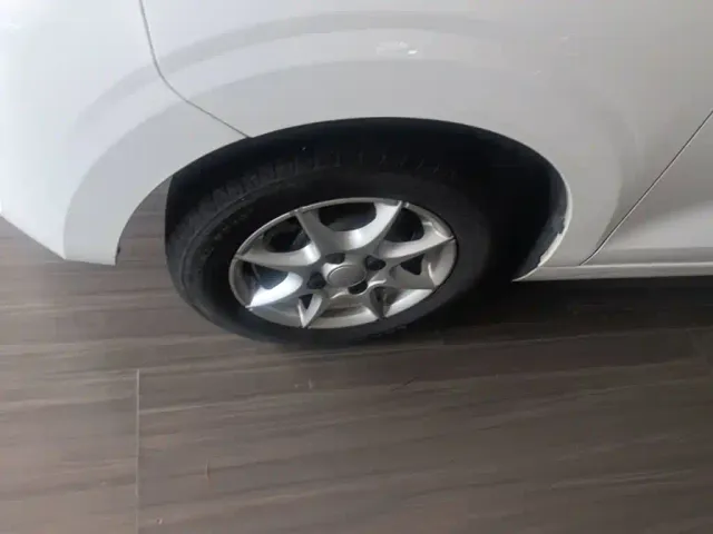 Roewe Clever — Фото автомобиля 24