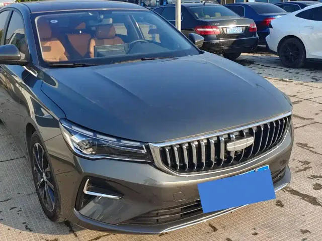Geely Emgrand — Фото автомобиля 3