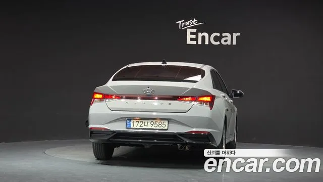 Hyundai Avante CN7 — Фото автомобиля 4