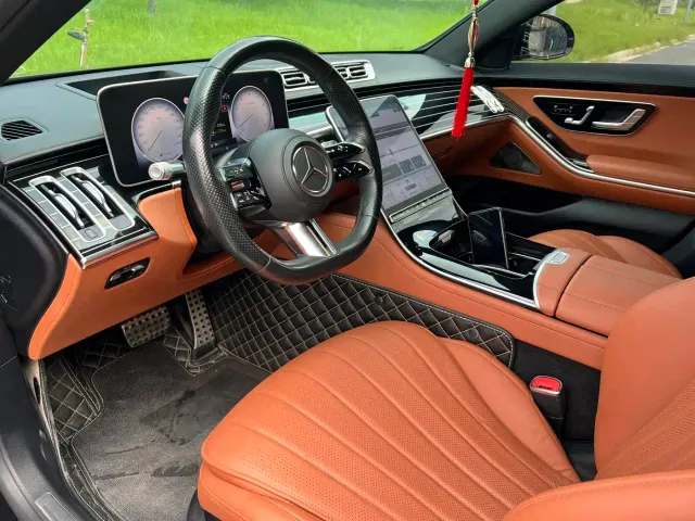 Mercedes-Benz S-Class — Фото автомобиля 5