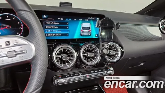 Mercedes-Benz GLA-Class — Фото автомобиля 14