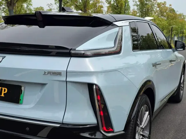 Cadillac Lyriq — Фото автомобиля 26