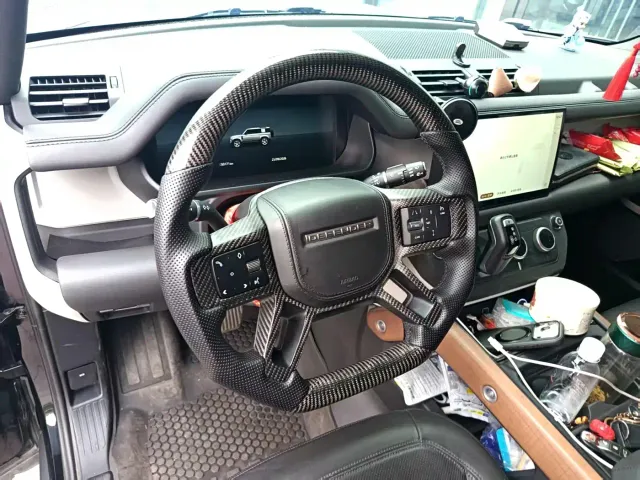Land Rover Defender — Фото автомобиля 10