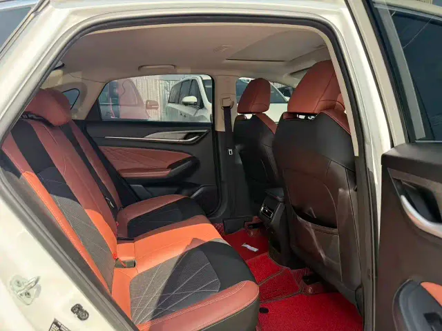 Changan Eado — Фото автомобиля 8