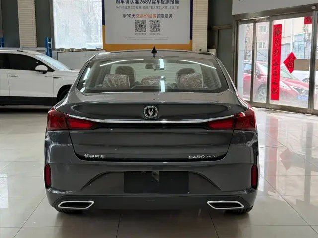 Changan Eado — Фото автомобиля 5