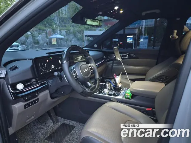Kia Carnival Generation 4 — Фото автомобиля 6