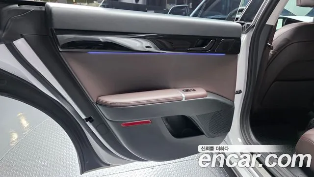 Hyundai Grandeur Grandeur (GN7) 2.5 Бензин 2WD — Фото автомобиля 22