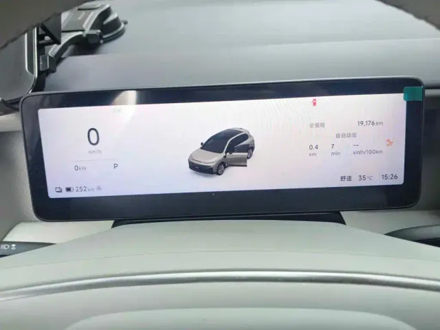 Leapmotor B10 — Фото автомобиля 4