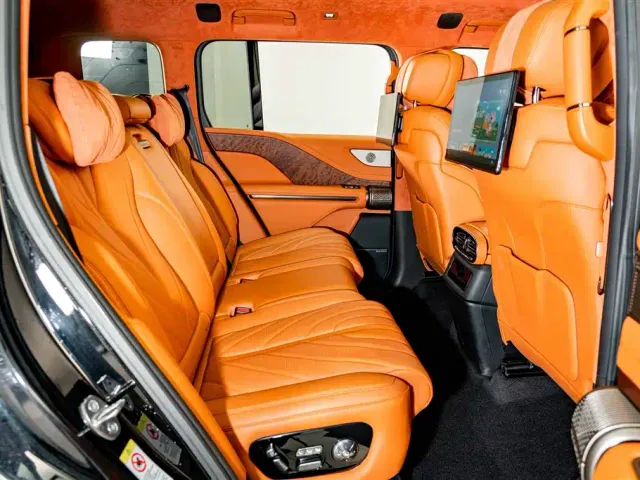 BYD U8 — Фото автомобиля 22