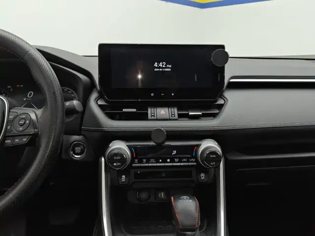 Toyota Wildlander — Фото автомобиля 13