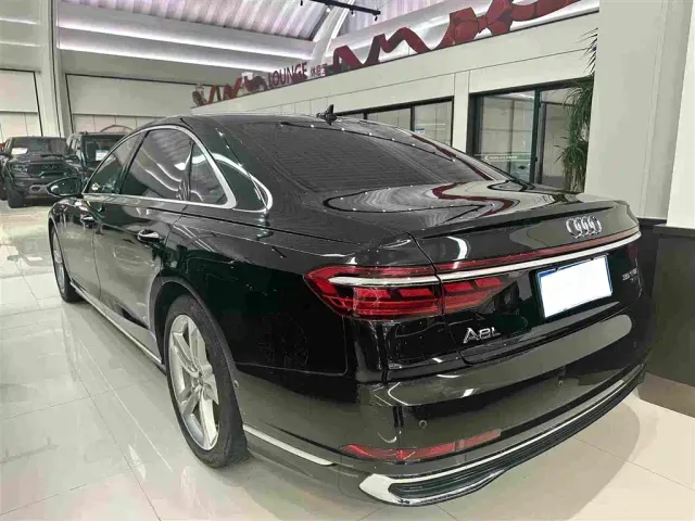 Audi A8 — Фото автомобиля 18