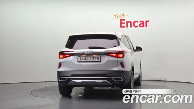 Kia Seltos Seltos Бензин 1.6 турбо 2WD — Фото автомобиля 4