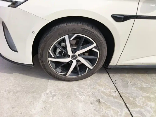 BYD Seal 07 DM-i — Фото автомобиля 22