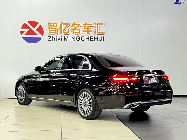 Mercedes-Benz E-Class — Фото автомобиля 4