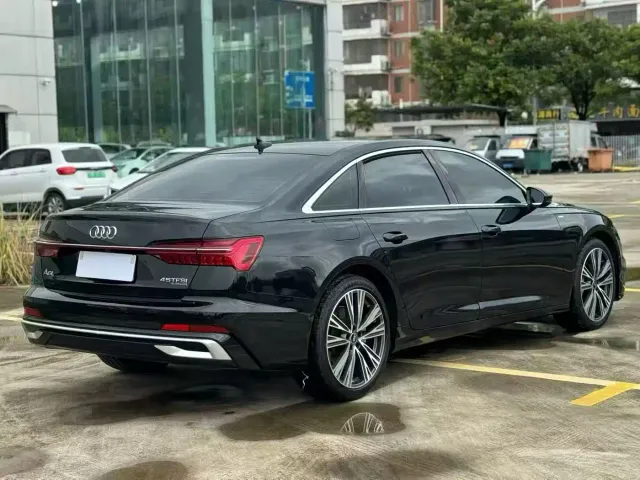 Audi A6L — Фото автомобиля 9