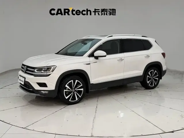 Фотография автомобиля — Volkswagen Tharu