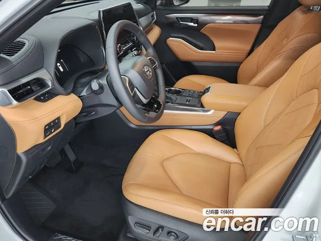 Toyota Highlander — Фото автомобиля 10