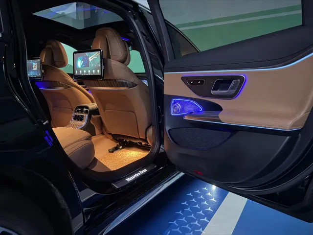 Mercedes-Benz E-Class — Фото автомобиля 17
