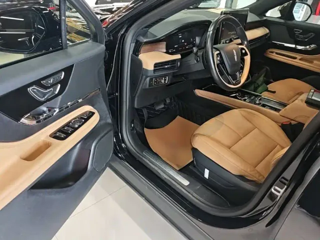 Lincoln Corsair — Фото автомобиля 15