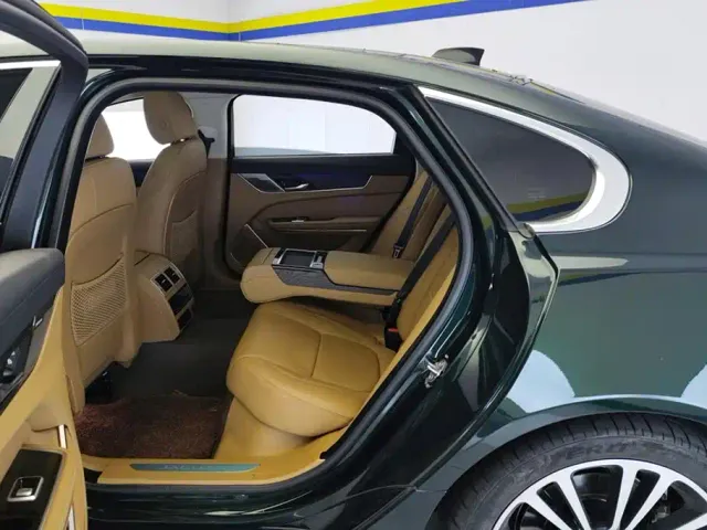 Jaguar XFL — Фото автомобиля 11