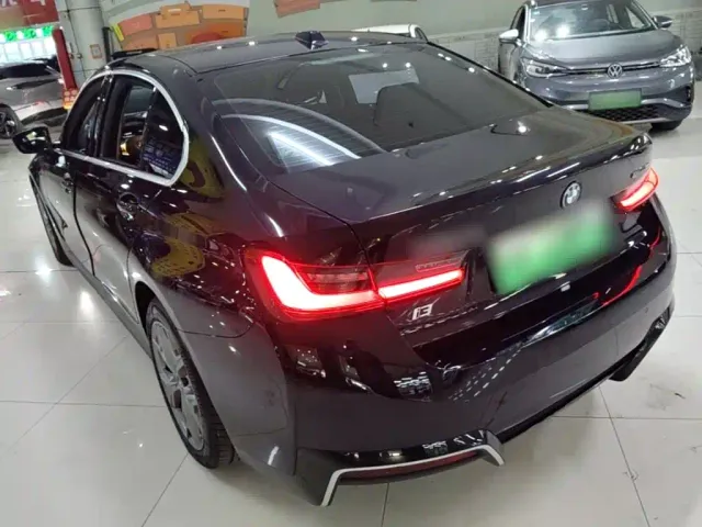 BMW i3 — Фото автомобиля 4