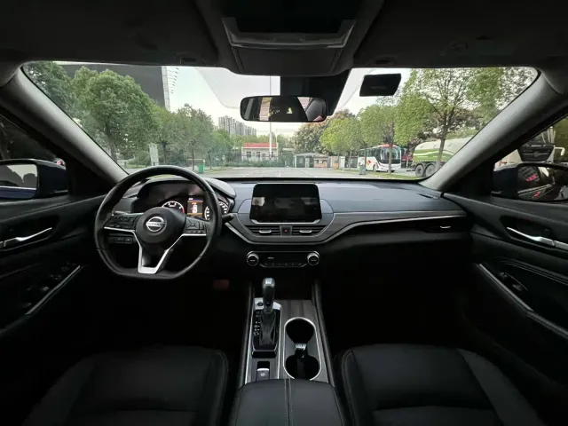 Nissan Teana — Фото автомобиля 12