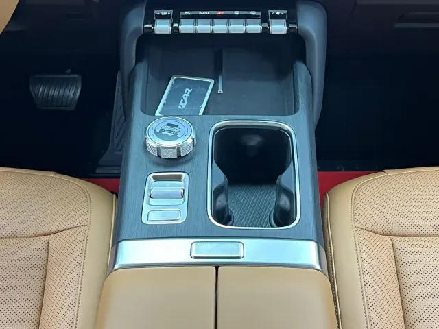 iCAR V27 — Фото автомобиля 25