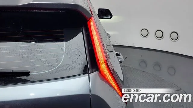 Kia Niro All Niro EV Earth — Фото автомобиля 21