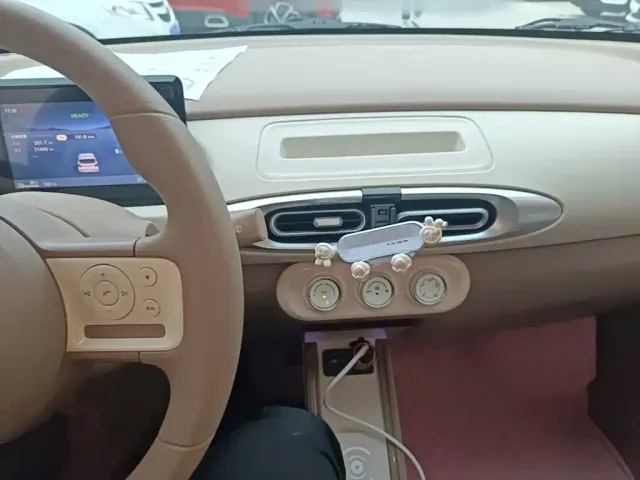 Wuling Hongguang Mini EV — Фото автомобиля 12