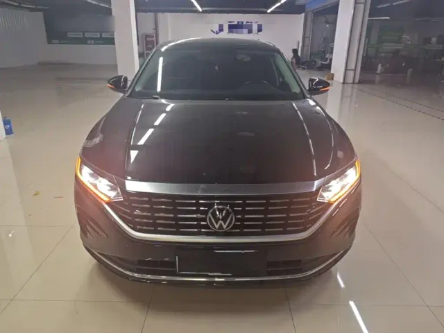 Volkswagen Passat — Фото автомобиля 2